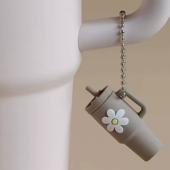 Miniature Colorful Tumbler Keychains: Vibrant & Fun Accessory for Every Occasion - Picture 4 of 11